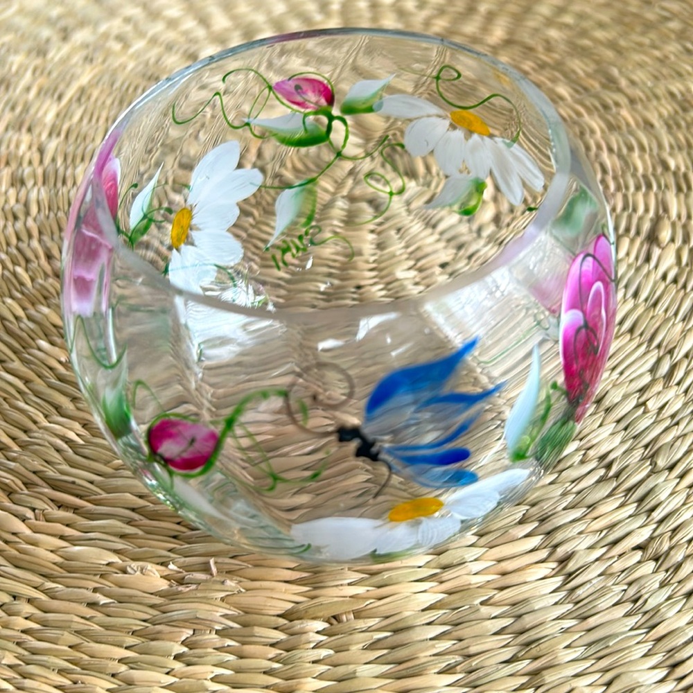 Decorative Glass Bowl.  Hand painted by Suki. Lovely floral design. Like new. - Picture 3 of 6